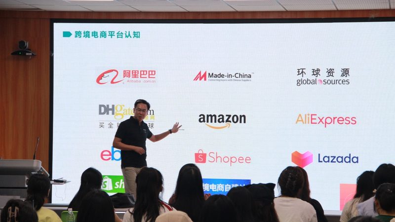 以下是一些在成都地区口碑较好的网店装修公司，供卖家参考：